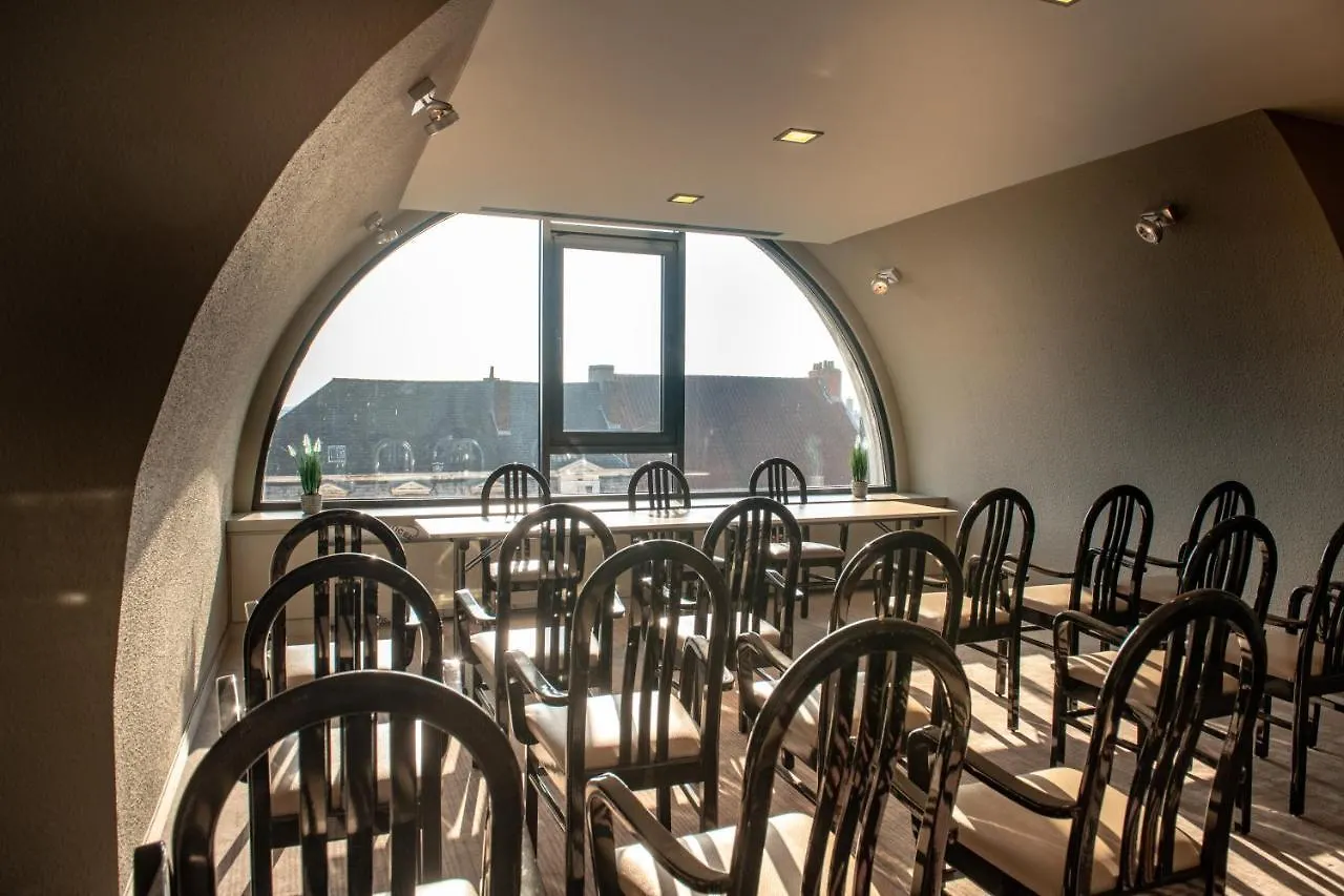Castelnou Aparthotel Ghent 3*,